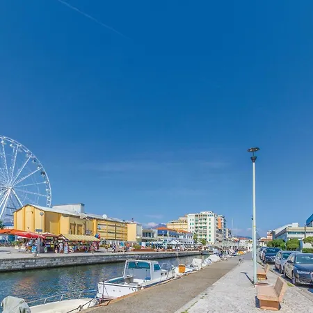 La Luna شقة Mommio